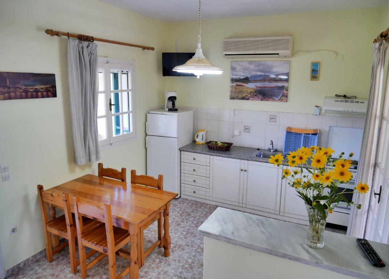 Yiannis Apartments Agios Georgios Pagoi Corfu آغيوس غيوريوس باغون المظهر الخارجي الصورة
