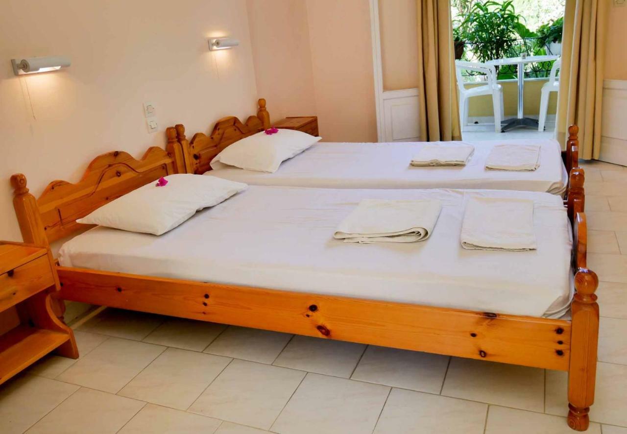Yiannis Apartments Agios Georgios Pagoi Corfu آغيوس غيوريوس باغون المظهر الخارجي الصورة