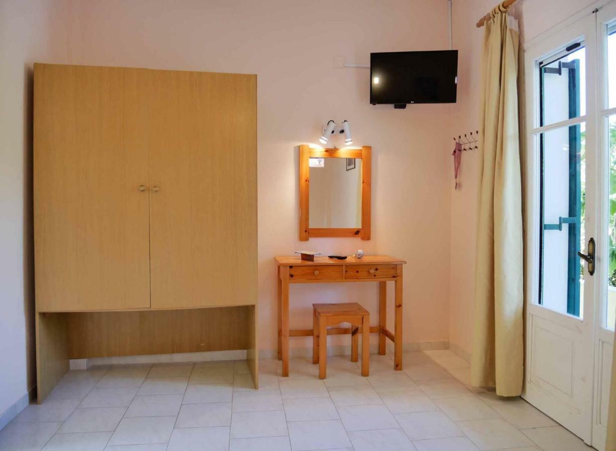 Yiannis Apartments Agios Georgios Pagoi Corfu آغيوس غيوريوس باغون المظهر الخارجي الصورة