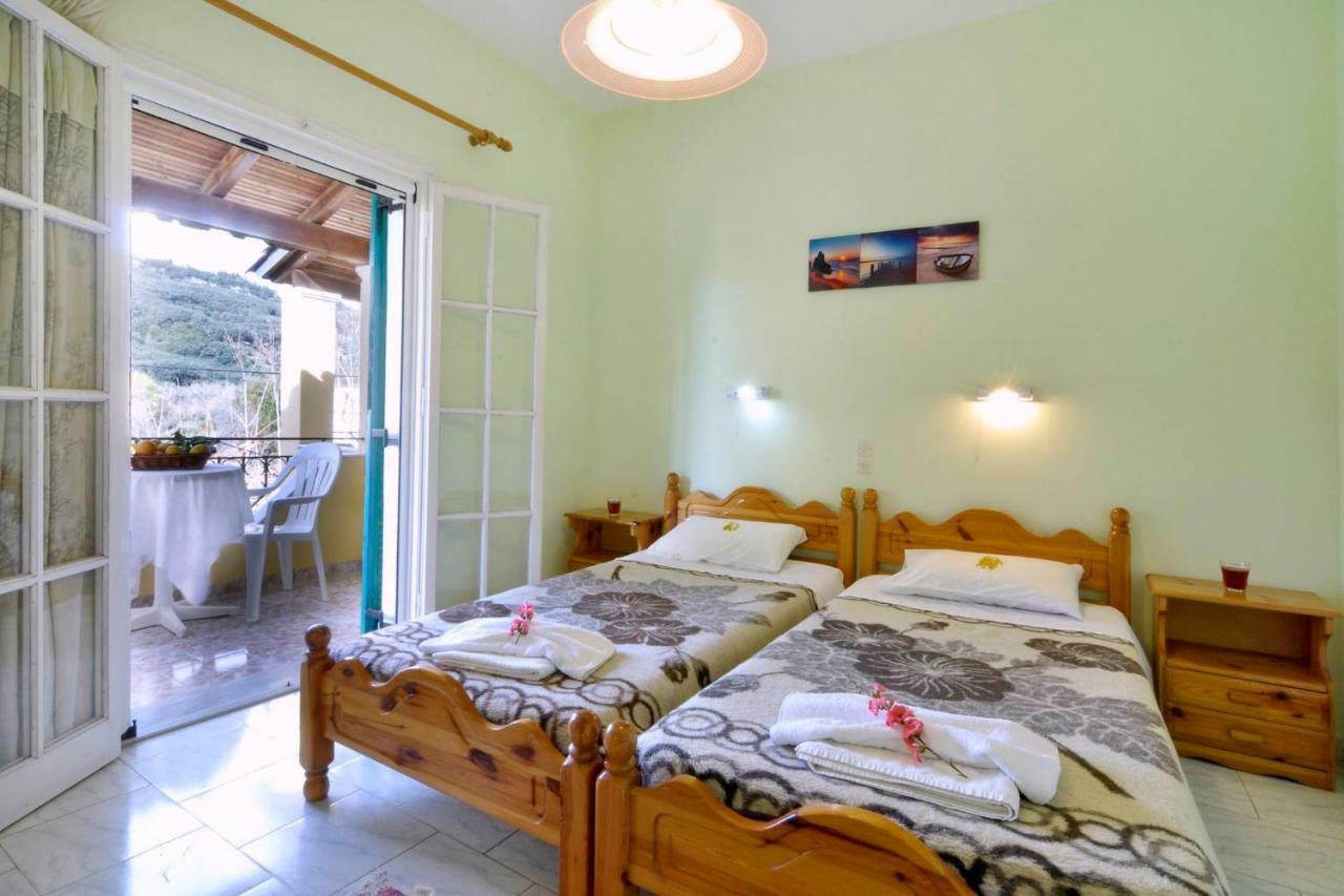 Yiannis Apartments Agios Georgios Pagoi Corfu آغيوس غيوريوس باغون المظهر الخارجي الصورة